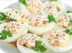 Jajka faszerowane z sosem tatarskim. Wielkanocny przepis siostry Anastazji