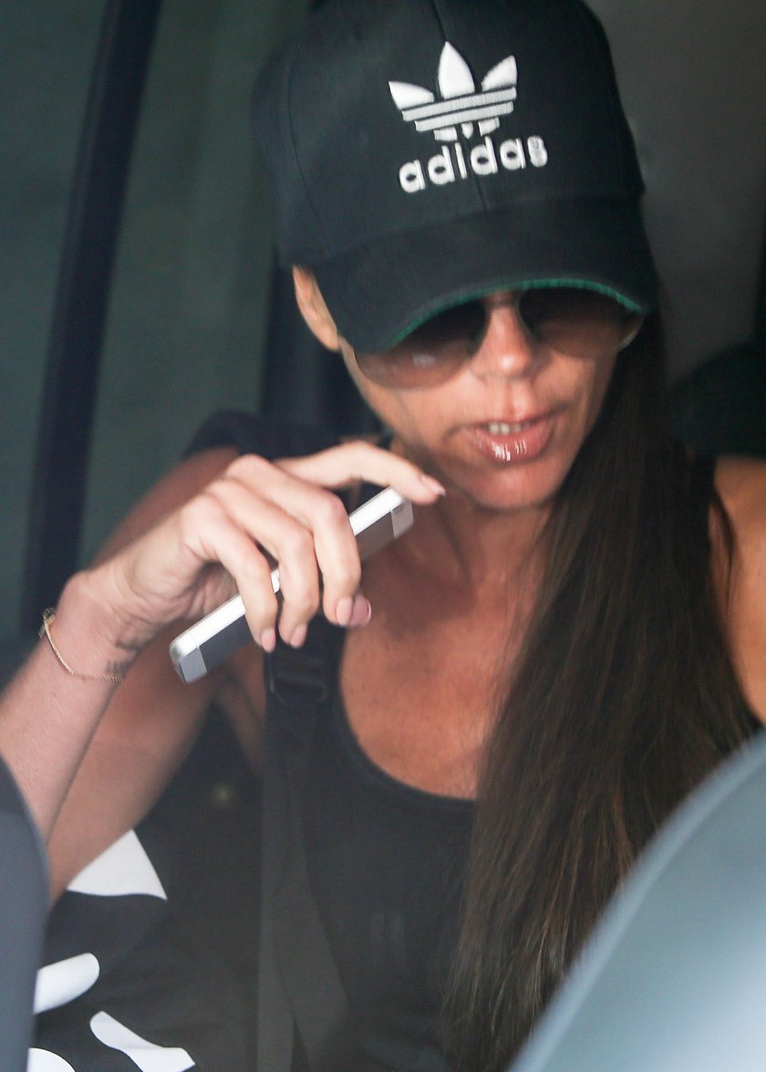 Victoria Beckham nosi plecak