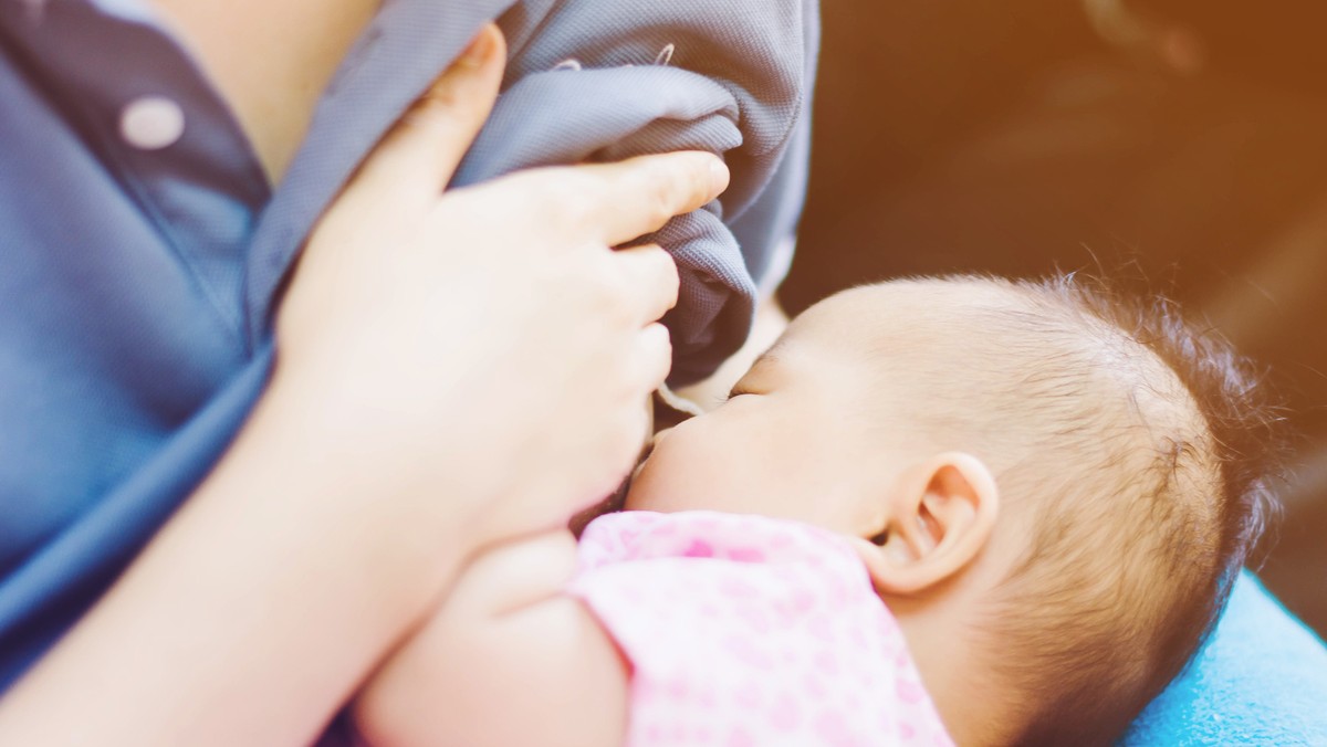 Mamy mają prawo do karmienia piersią w pracy, a pracodawca ma obowiązek im to umożliwić. Dziś w Urzędzie Miasta w Olsztynie odbywa się spotkanie pod hasłem „Pracuj z pełną piersią”.