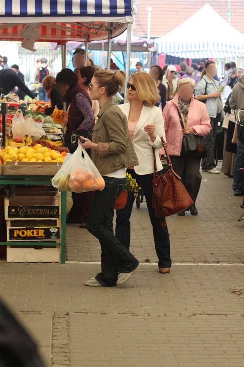 Tuskowie i Kaczyńscy kupują na jednym bazarku