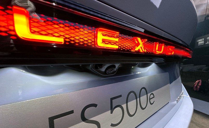 Nowy Lexus ES