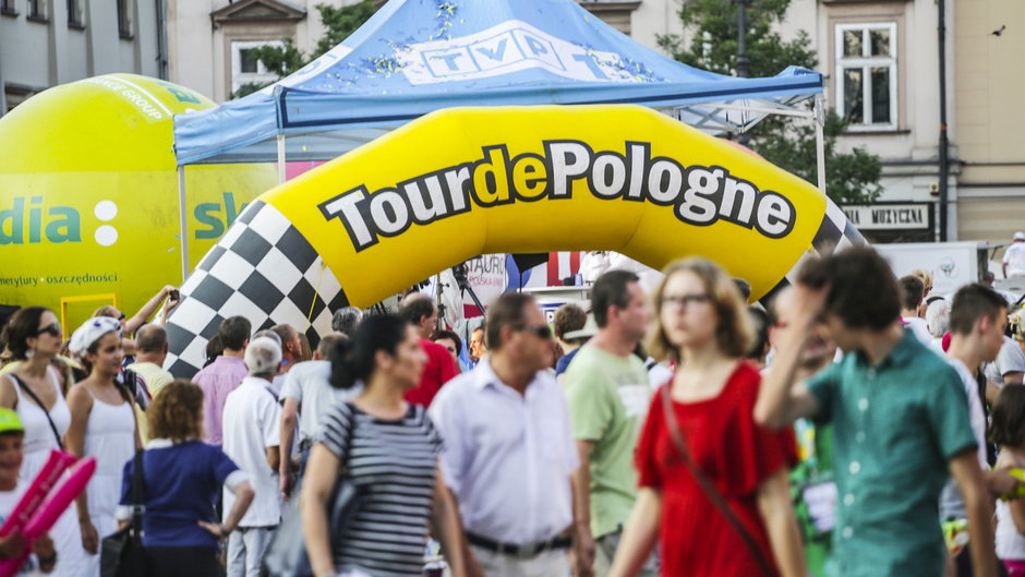 Finał 72. wyścigu Tour de Pologne na Rynku Głównym w Krakowie