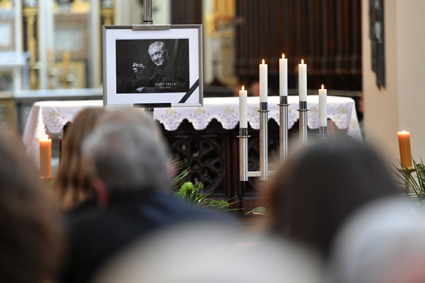 Kraków, 23.05.2022. Uroczystości pogrzebowe aktora Jerzego Treli w kościele oo. dominikanów w Krakowie, 23 bm. Jerzy Trela zmarł 15 maja br. w wieku 80 lat. (sko) PAP/Art Service 2