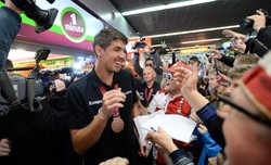 Kibice i minister sportu powitali piłkarzy ręcznych w Warszawie. ZDJĘCIA