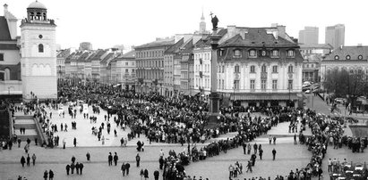 Omdlenia i zasłabnięcia w kolejce do pałacu