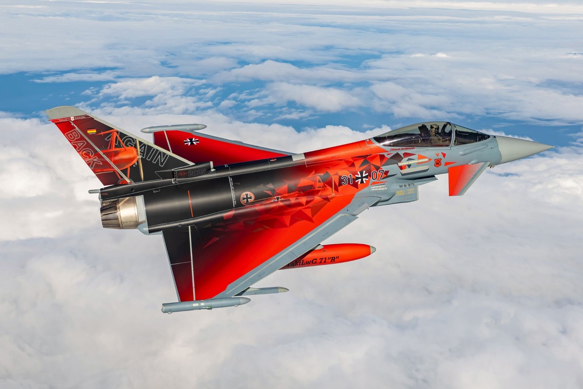 Eurofighter w malowaniu Red Baron
