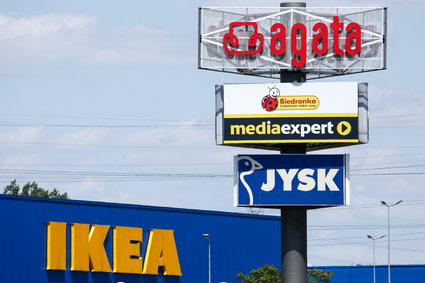 Nie tylko Ikea. Niektóre sklepy meblowe zamykają od dziś salony