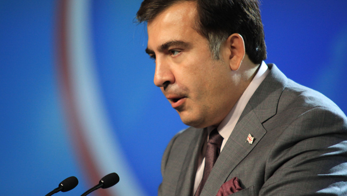 Były prezydent Gruzji Micheil Saakaszwili, przebywający za granicą, nie zamierza wracać do ojczyzny, dokąd prokuratura wezwała go na przesłuchanie w związku ze śmiercią premiera Zuraba Żwanii w 2005 roku.