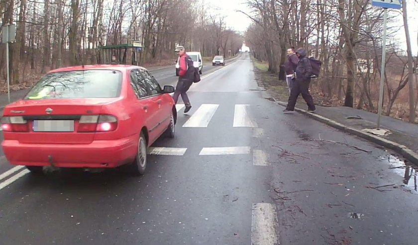 Kierowca nissana zabił na pasach przechodnia