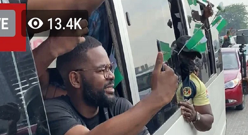 Falz joins hundreds of Nigerian youths to protest at Lekki toll gate. (TheNation)