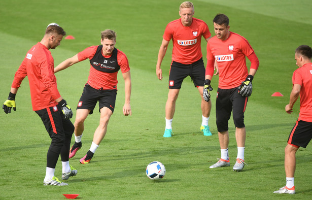 Turcy i Polacy najchętniej oddaliby pieniądze za wygranie Euro 2016