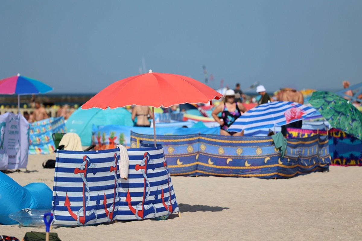 Wakacje to ciasny zakręt dla mężczyzn. Nie odmienią twojego życia [FELIETON]