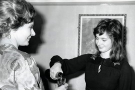 Genijalna glumica koju SRBIJA OBOŽAVA UMRLA NA SVOJ ROĐENDAN! 3 puta osvojila Oskar, a sad joj je njena ćerka odala počast - i njoj i DEJVIDU LINČU i ovo se zove "STATEMENT" haljina