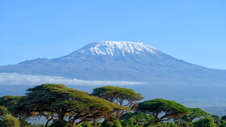 Najwyższy szczyt Afryki – co warto wiedzieć o Kilimandżaro?