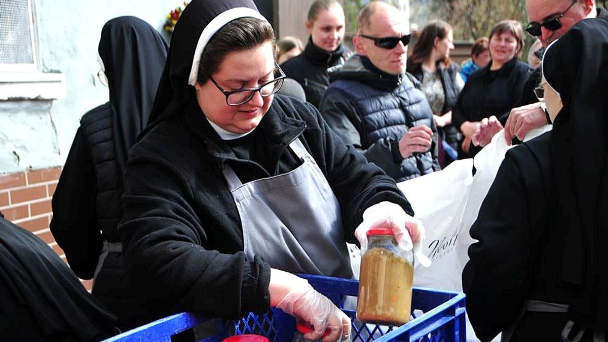 Poznań. Niezwykłe siostry z Domu Nadziei pomagają uchodźcom