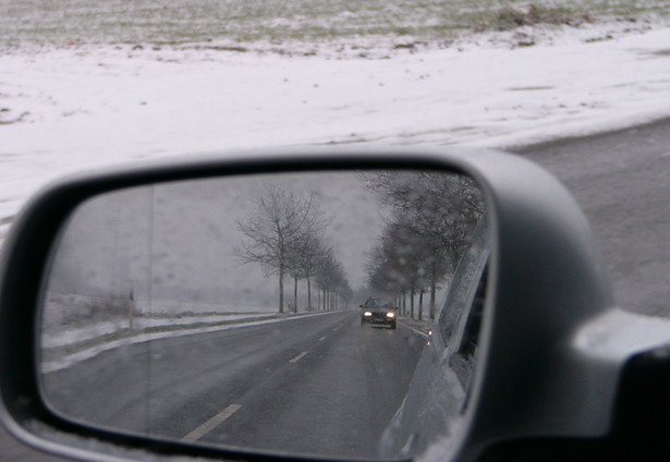 Przerobił znak VIN samochodu. Sąd zabrał auto, a powinien tylko tabliczkę