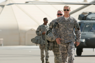 Brad Pitt jako generał Stanley McChrystal w filmie Machina Wojenna
