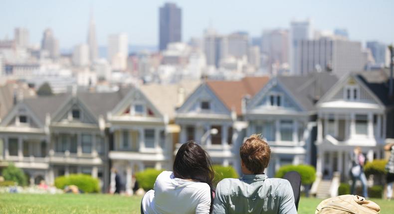 It's unclear why Lague and Li got such a deal on the home. In 2014 the San Francisco Chronicle reported on the sale, Maybe buying a piece of San Francisco history isn't that appealing if thousands of tourists are taking a picture of your front door every day.