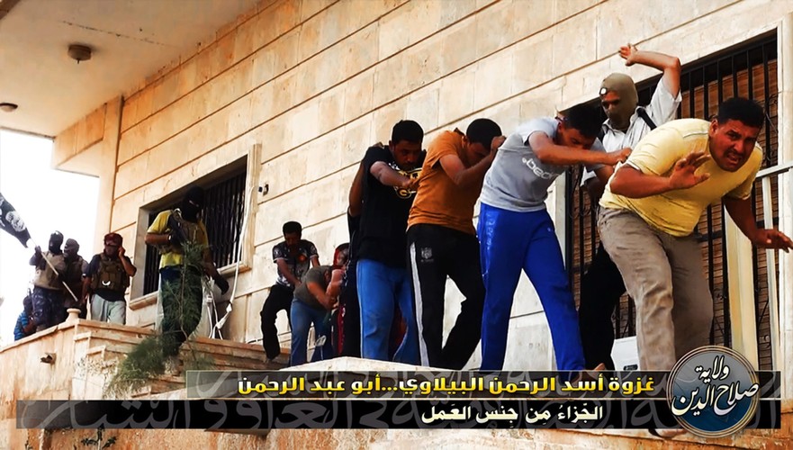 Zdjęcia z prawdopodobnych egzekucji, dokonanych przez sunnickie bojówki