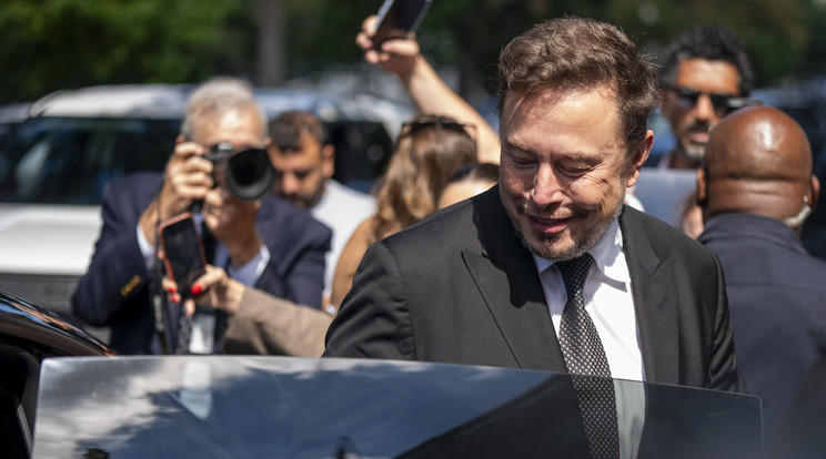 Elon Musk újabb agymenése, szerinte az egész emberiség háborúban áll / Fotó: MTI/EPA/SHAWN THEW
