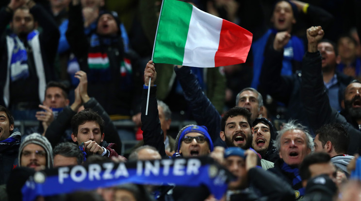 Az Internazionale szurkolói rasszista bekiabálásaikkal sértegették a Napoli focistáját, Kalidou Koulibalyt /Fotó: Getty Images