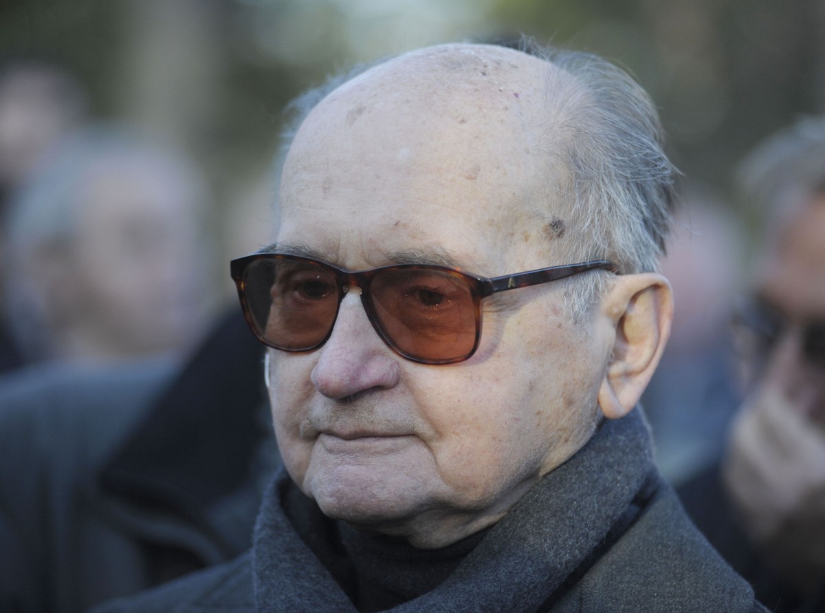 Generał Wojciech Jaruzelski na pogrzebie Mieczysława Rakowskiego, ostatniego premiera PRL