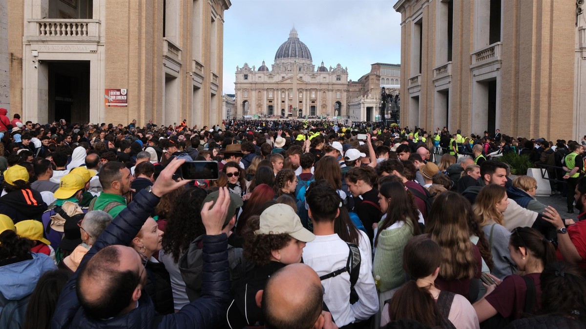 140 thousand the faithful at the funeral of Pope Francis