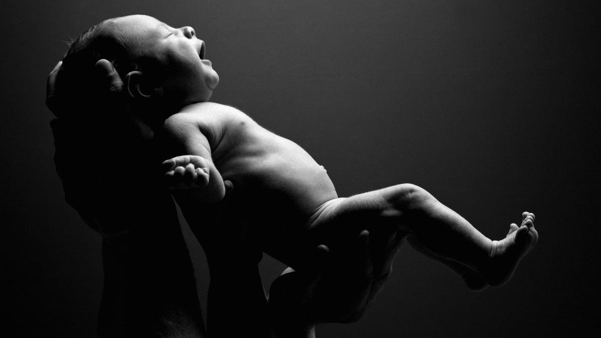 Sesje porodowe –  zdjęcia z porodu, zdjęcia z porodu naturalnego, czy warto
