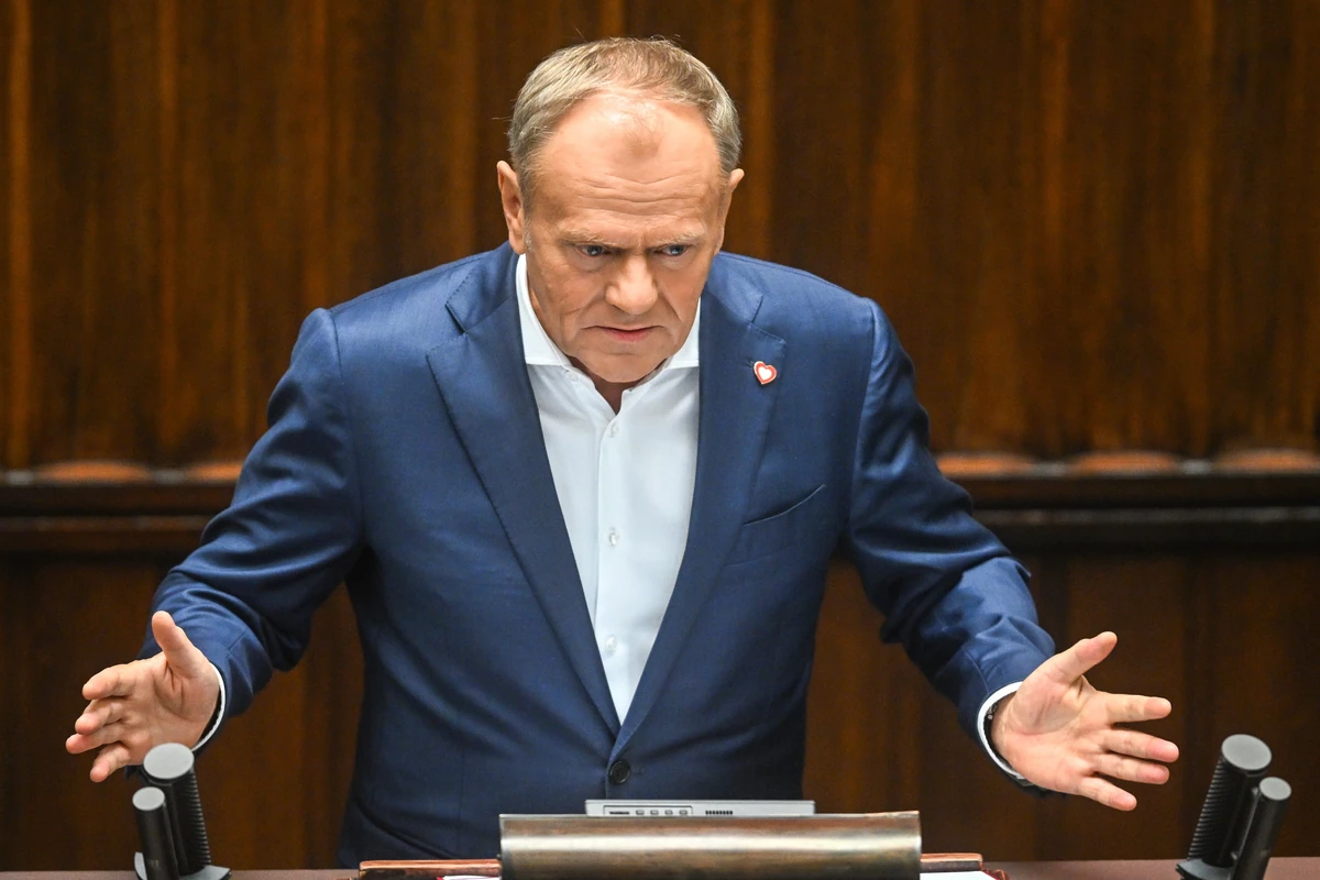 Poręczył za niego Nawrocki. Teraz mówi, iż pił wódkę z Karnowskim i piwo z Papą