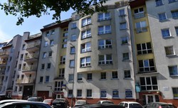 "Zaczęłam się spotykać na sponsoring, dorabiałam". Afera wokół mieszkania Gawłowskiego, polityk wydał oświadczenie