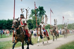 Polacy mają złe zdanie o polskiej armii. Lepsze jednak niż 5 lat temu