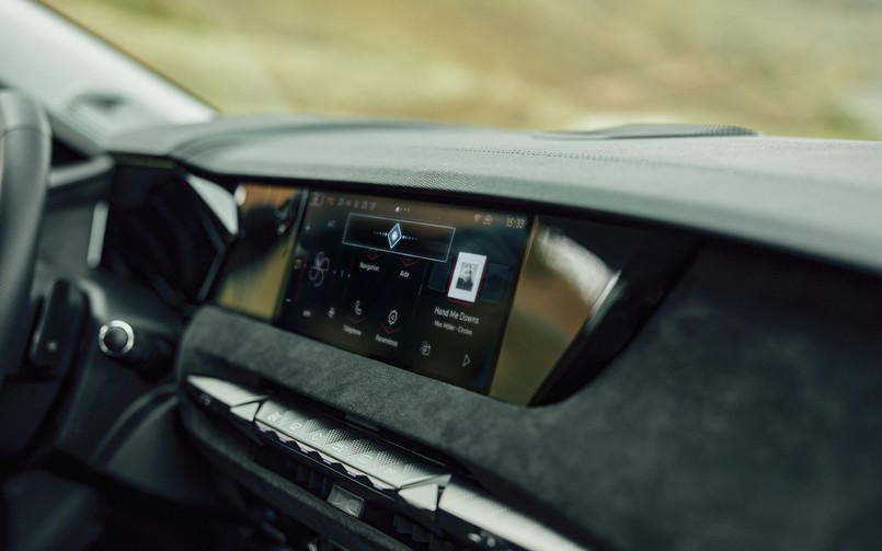 DS Automobiles wprowadza usługę ChatGPT do swoich aut.