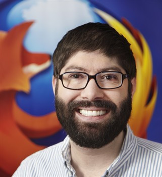 Asa Dotzler - product manager Firefox. Z Mozillą związany praktycznie od samego początku. Założyciel projektu: Spread Firefox. Jedna z najważniejszych osobistości podczas premiery Firefoksa od wydania z numerem 1.0. Mozilla. 