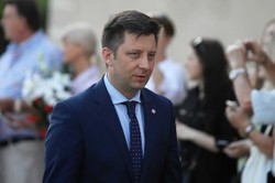 Afera e-mailowa. Dziennikarz TVN zawieszony