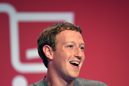 Kto wydaje najwięcej na reklamę w postach na Facebooku?