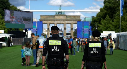 Niemiecka policja aresztowała 80-latka w strefie kibica. Miał się dopuścić obrzydliwych rzeczy