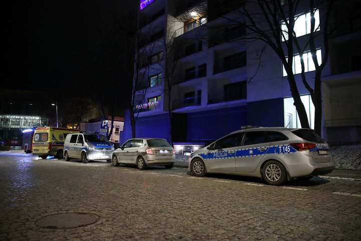 Niebezpieczna akcja służb w apartamentach Opera przy ulicy Kołobrzeskiej w Olsztynie [ZDJĘCIA, WIDEO]
