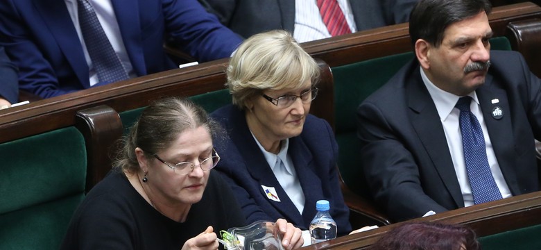 Awantura w Sejmie o posłankę Pawłowicz. Kaczyński usłyszał "siadaj kurduplu"