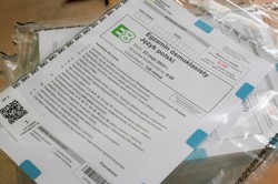 Egzamin ósmoklasisty 2023 z polskiego: uczniowie zaczęli pisać. Arkusze CKE i odpowiedzi będą na Forsalu