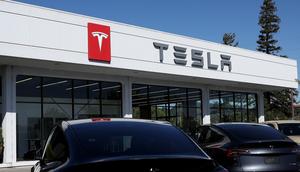 Teslas parked outside a showroom.Justin Sullivan/Getty Images