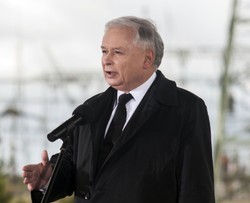 Kaczyński o zamieszaniu na Krakowskim Przedmieściu: Widać socjotechnikę wroga Polski