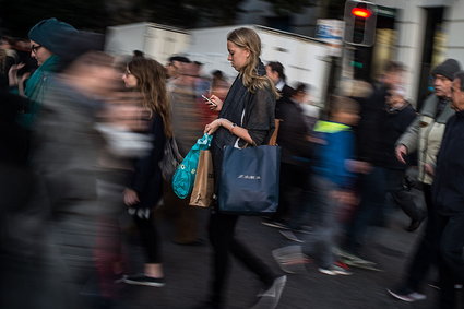 Czarny piątek, czyli Black Friday: Jak nie dać się nabrać podczas wyprzedaży