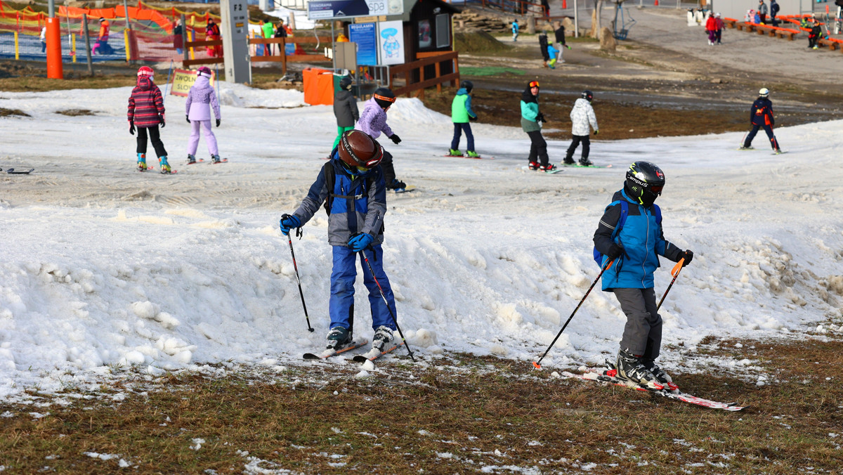 Pomimo wiosennej aury większość wyciągów narciarskich działa