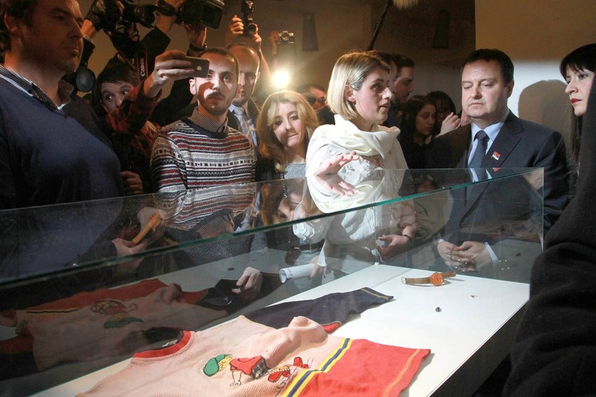 Autori izložbe Fatos, Jehona i Saranda sa premijerom Srbije Ivicom Dačićem