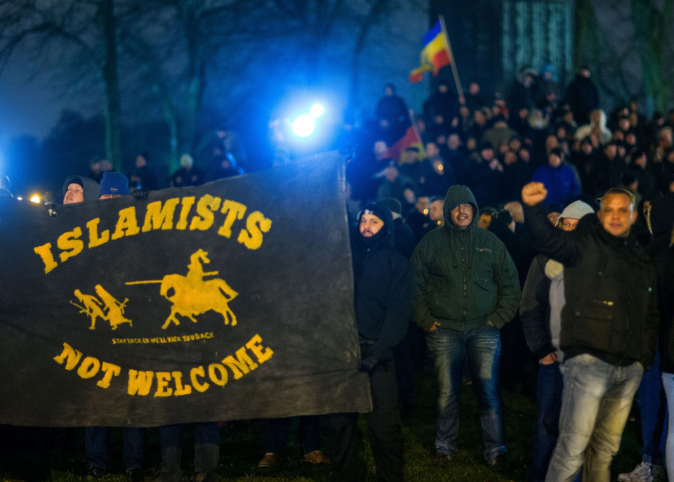 Protesty ruchów antyislamskich w Schwerin