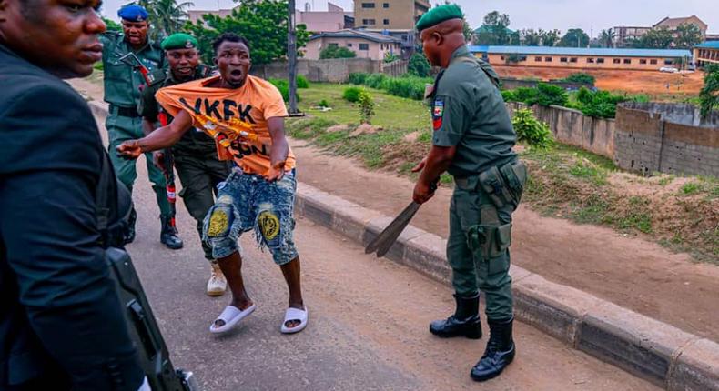 Gov Sanwo-Olu of Lagos arrests gang of robbers in Ojota on Monday, July 12, 2021 (Gboyega Akosile)