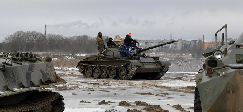 Rosja "cofa się do epoki kamienia łupanego". Te czołgi mówią wszystko o jej wojennych zdolnościach