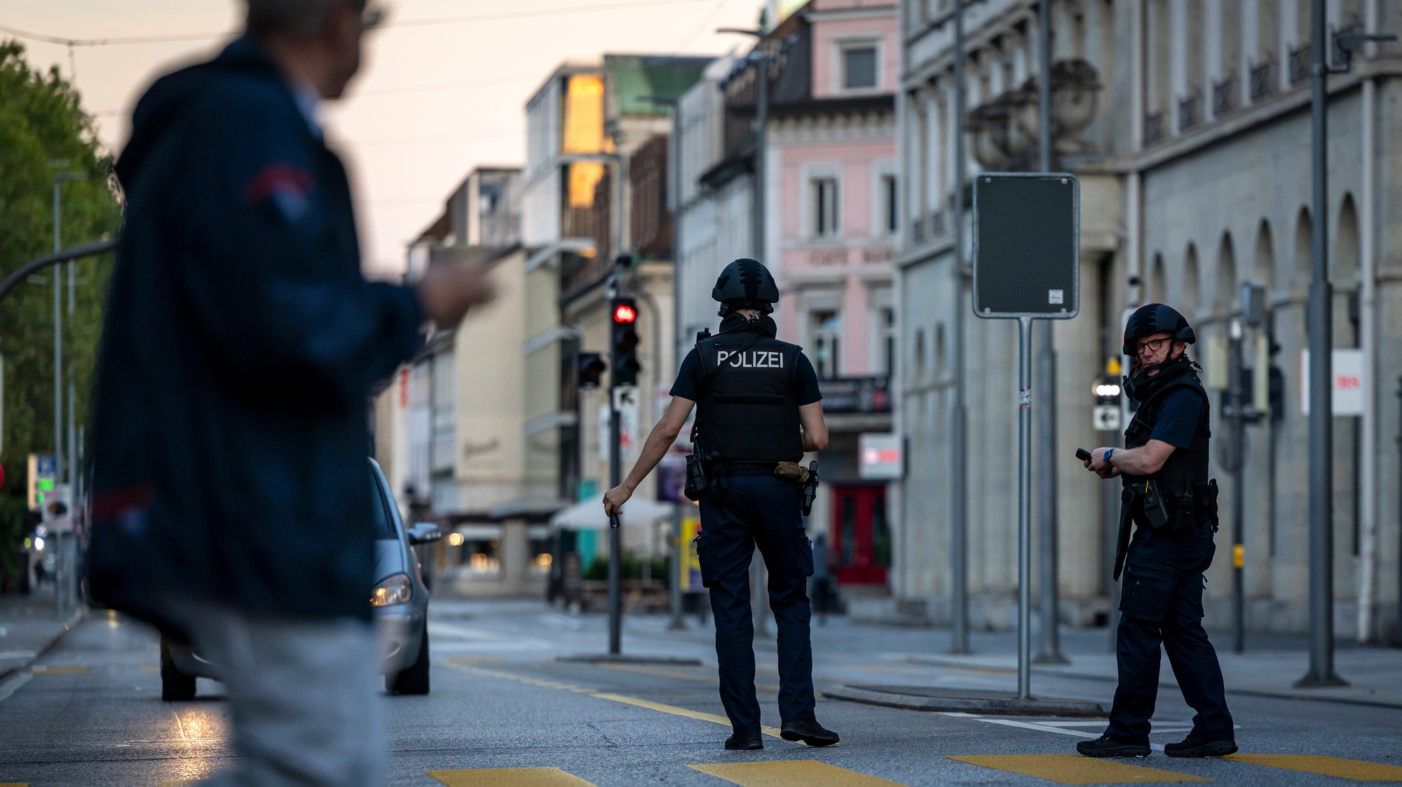 Po streľbe na párty vo Švajčiarsku hlási polícia jednu obeť.