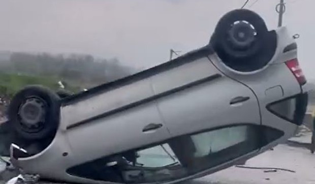 Prevrnuo se automobil na Smederevskom putu