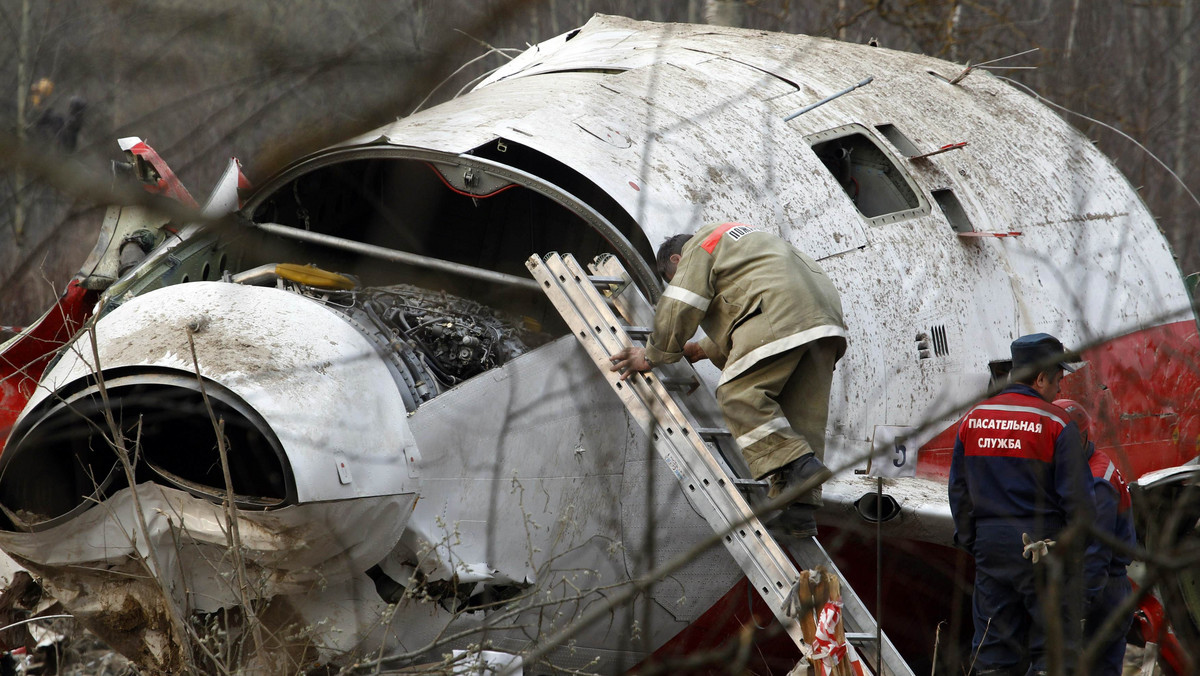 Poseł PSL Leszek Deptuła nie dzwonił do żony Joanny z pokładu Tu-154 w momencie katastrofy, do jakiej doszło pod Smoleńskiem - ustalili dziennikarze śledczy RMF FM.